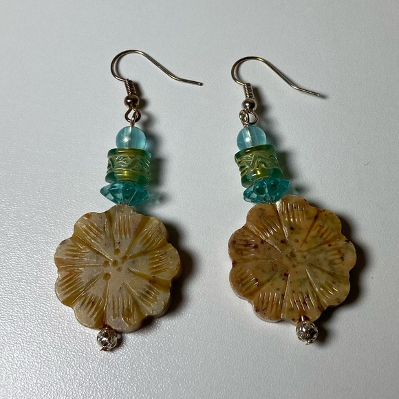 Handmade Earrings - Stone Flower Dangle - Picture 6 of 8